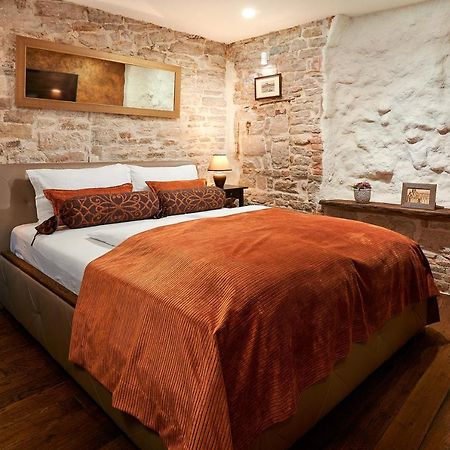 Rustic Apartments Sv Frane In The Old Town シベニク エクステリア 写真
