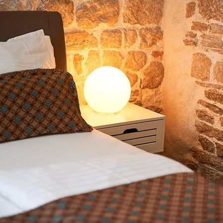 Rustic Apartments Sv Frane In The Old Town シベニク エクステリア 写真