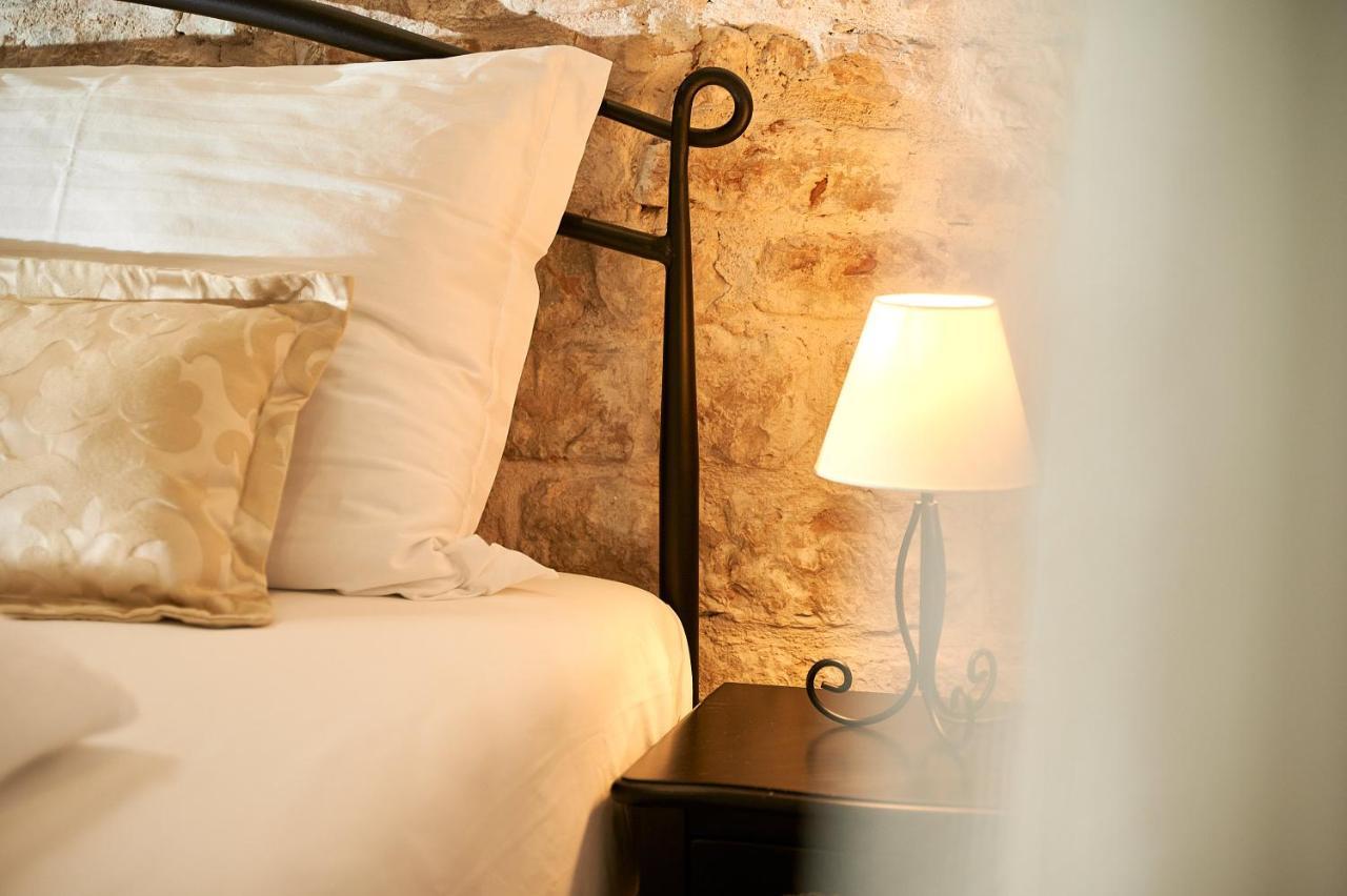 Rustic Apartments Sv Frane In The Old Town シベニク エクステリア 写真