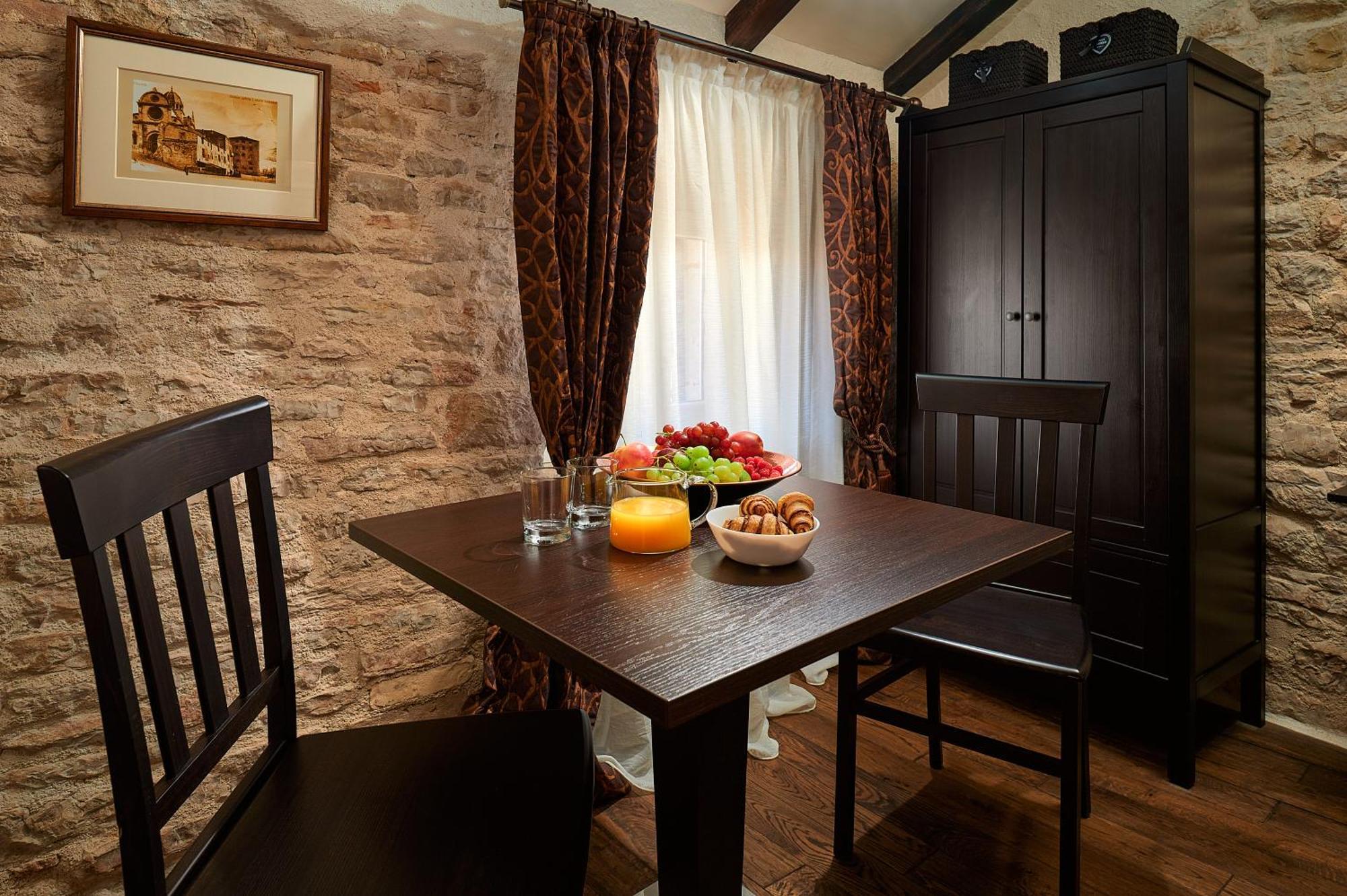 Rustic Apartments Sv Frane In The Old Town シベニク エクステリア 写真