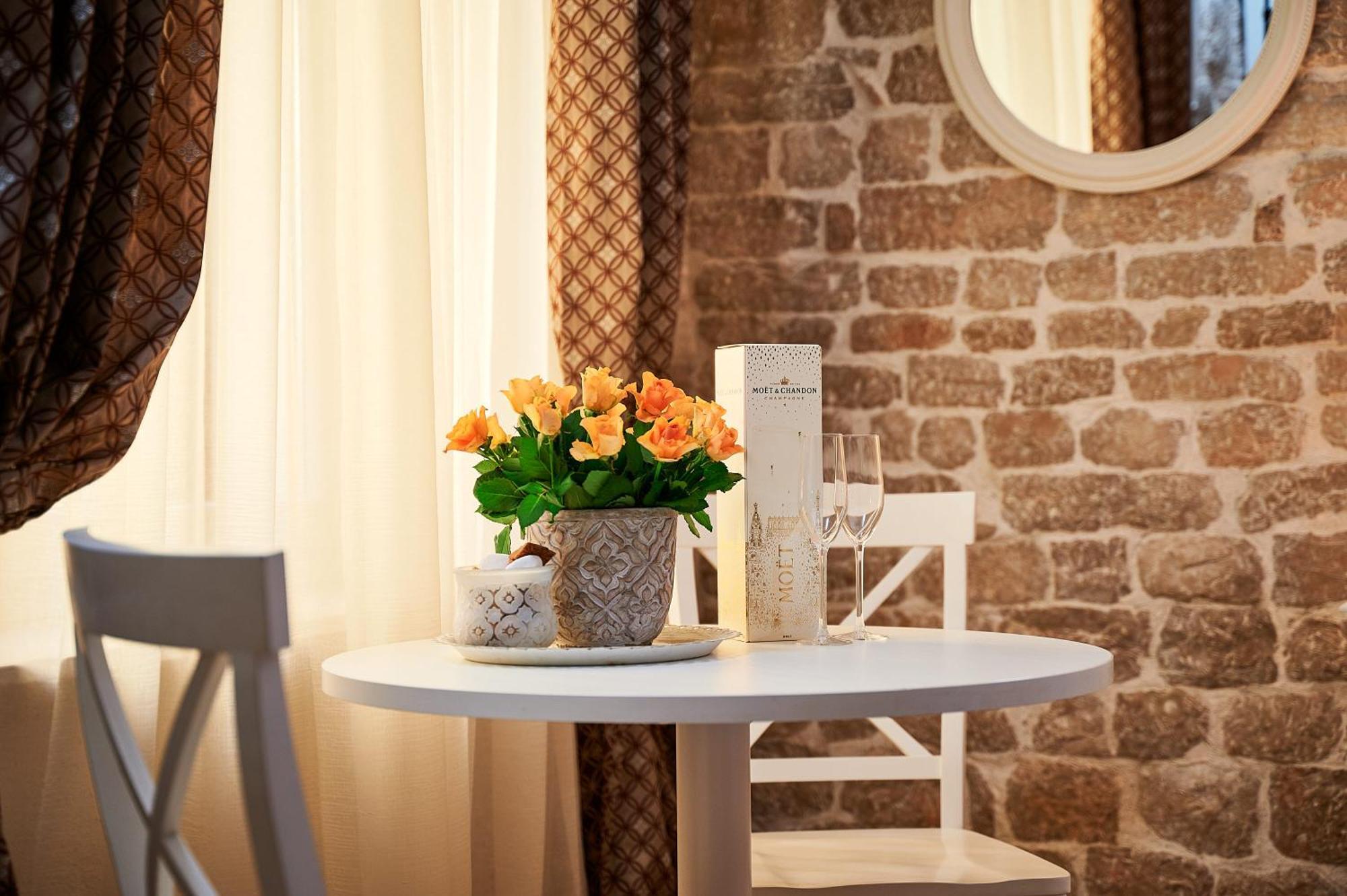 Rustic Apartments Sv Frane In The Old Town シベニク エクステリア 写真