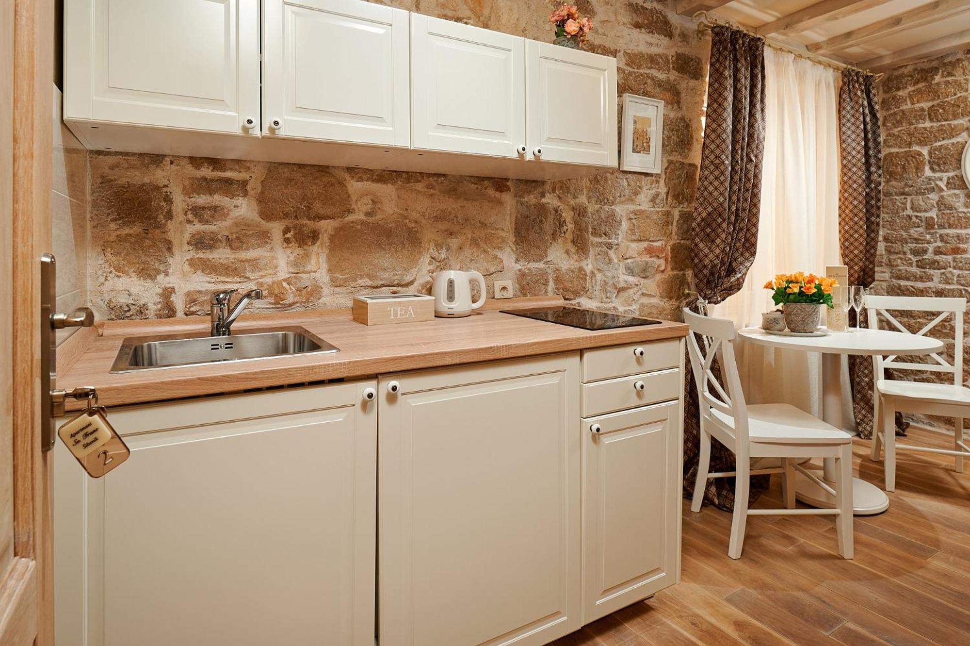 Rustic Apartments Sv Frane In The Old Town シベニク エクステリア 写真