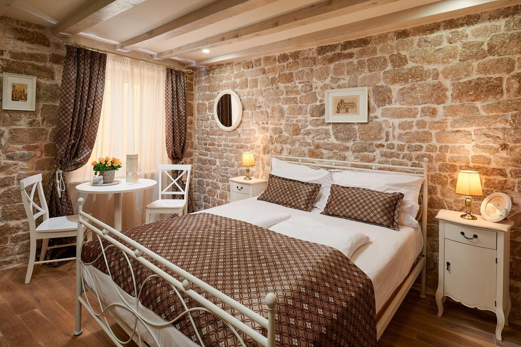Rustic Apartments Sv Frane In The Old Town シベニク エクステリア 写真